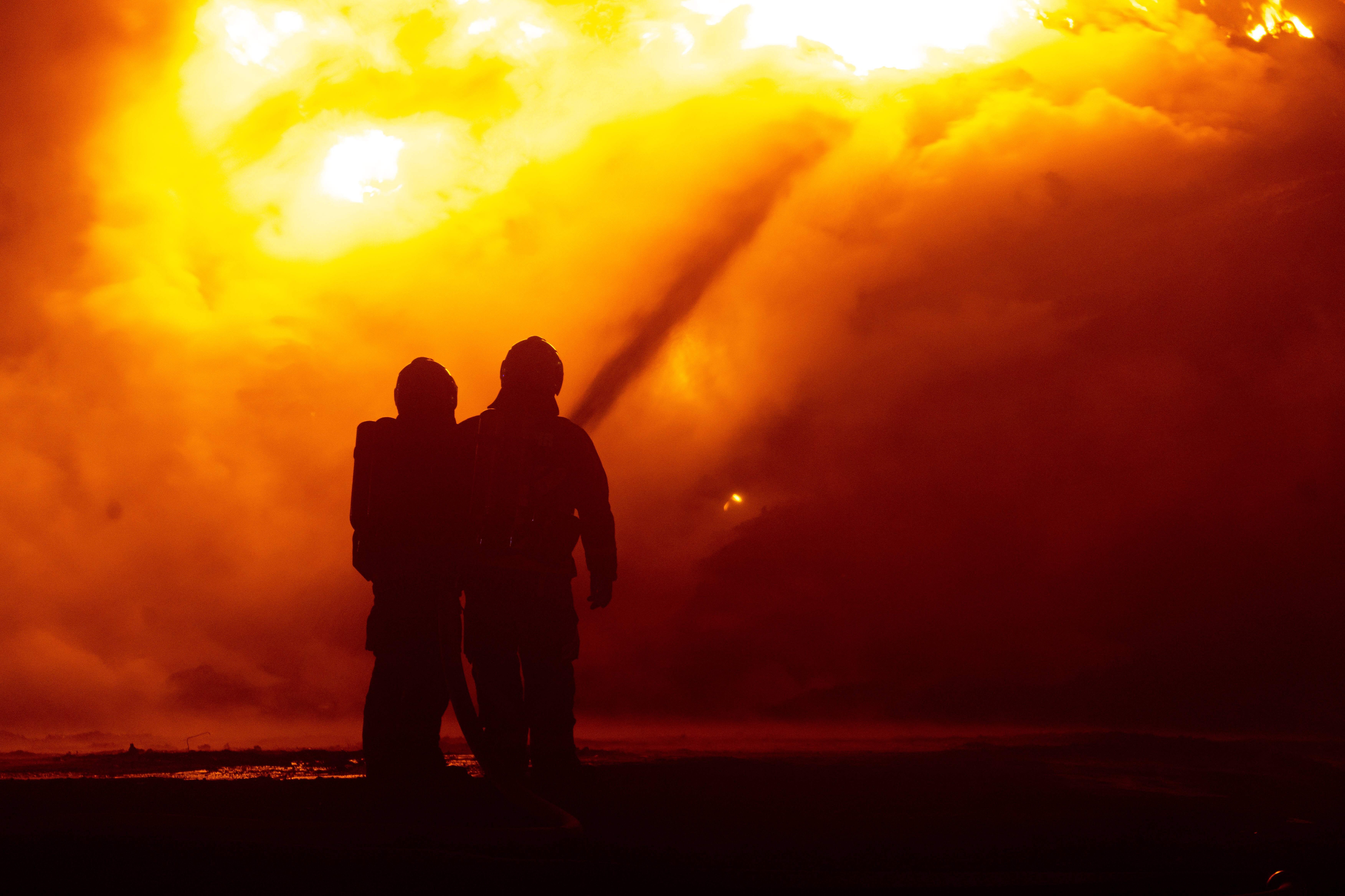 Großbrand in einem Einkaufszentrum nach Explosion von E-Bike - Insgesamt 7 Personen wurden verletzt