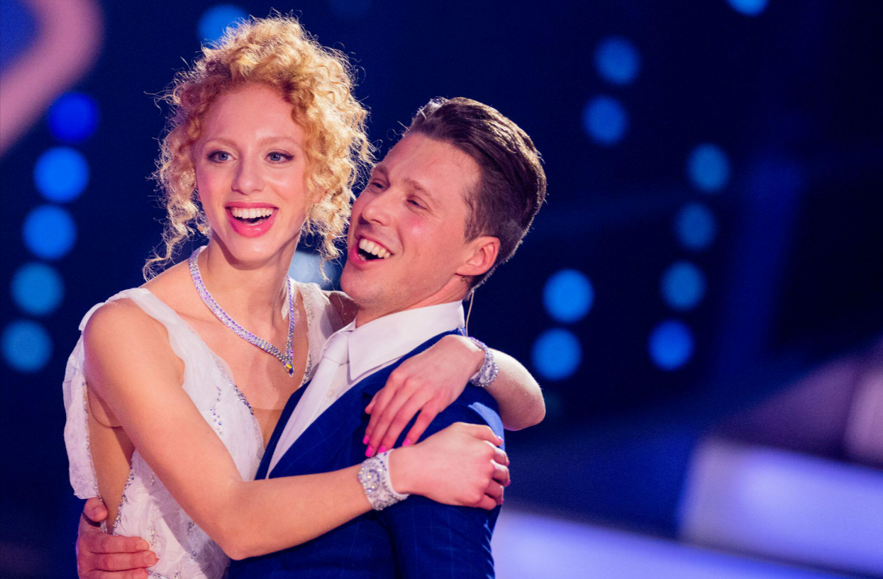 Schock bei “Let's Dance“ - Beliebte Teilnehmerin vor dem Aus! Angebrochene Rippe - war es das?