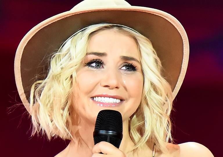 Beatrice Egli - Geheime Hochzeit? Was macht der Ehering an ihrem Finger?