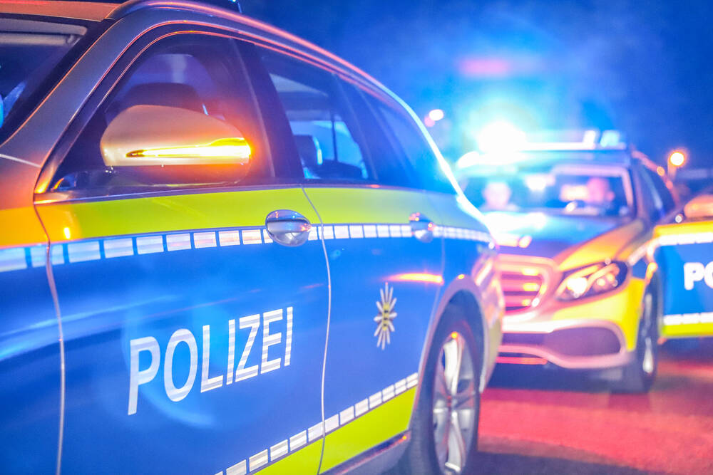 Achtung! Häftling ausgebrochen! Polizei warnt die Bevölkerung und fahndet mit Großaufgebot!