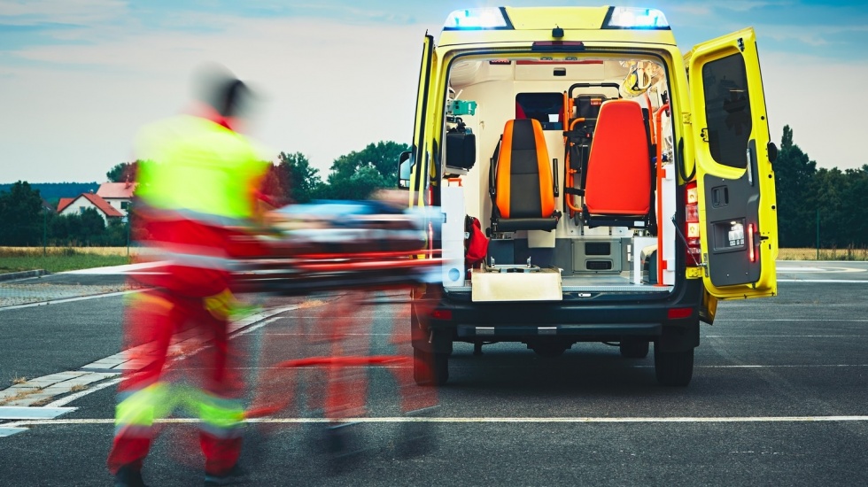 Raser tötet Spaziergänger in 30er-Zone und flüchtet! Es gibt einen entscheidenden Hinweis - Polizei leitet Fahndung ein!
