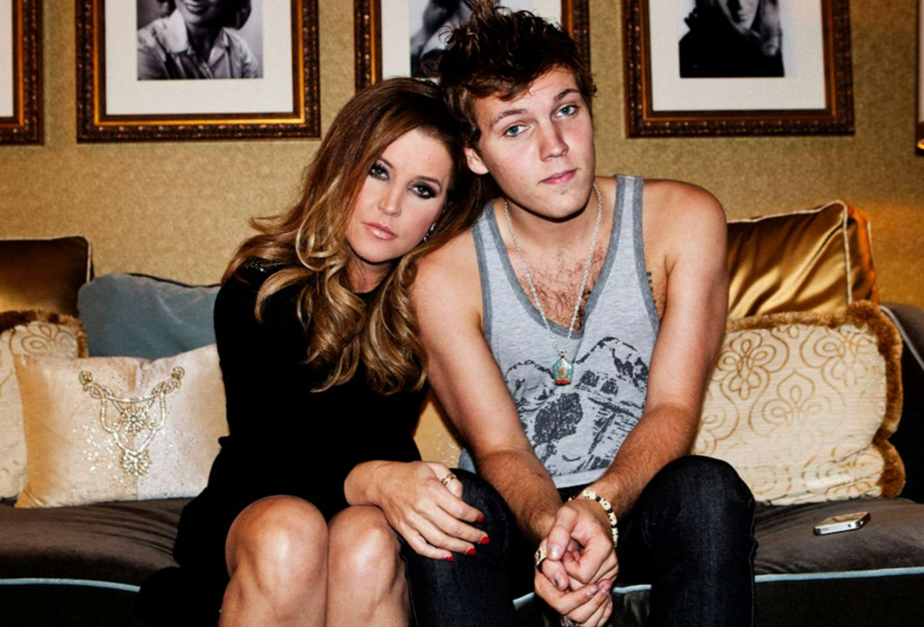 Lisa Marie Presleys plötzlicher Tod entfacht COVID-Impfstoff-Verschwörungstheorien!