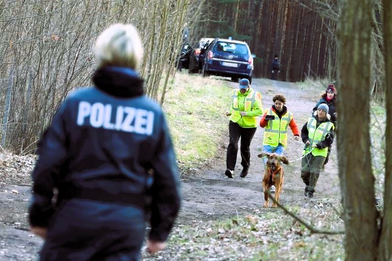 Achtung! Mann aus der Psychiatrie ausgebrochen! Polizei warnt vor "akuter Fremdgefährdung"!