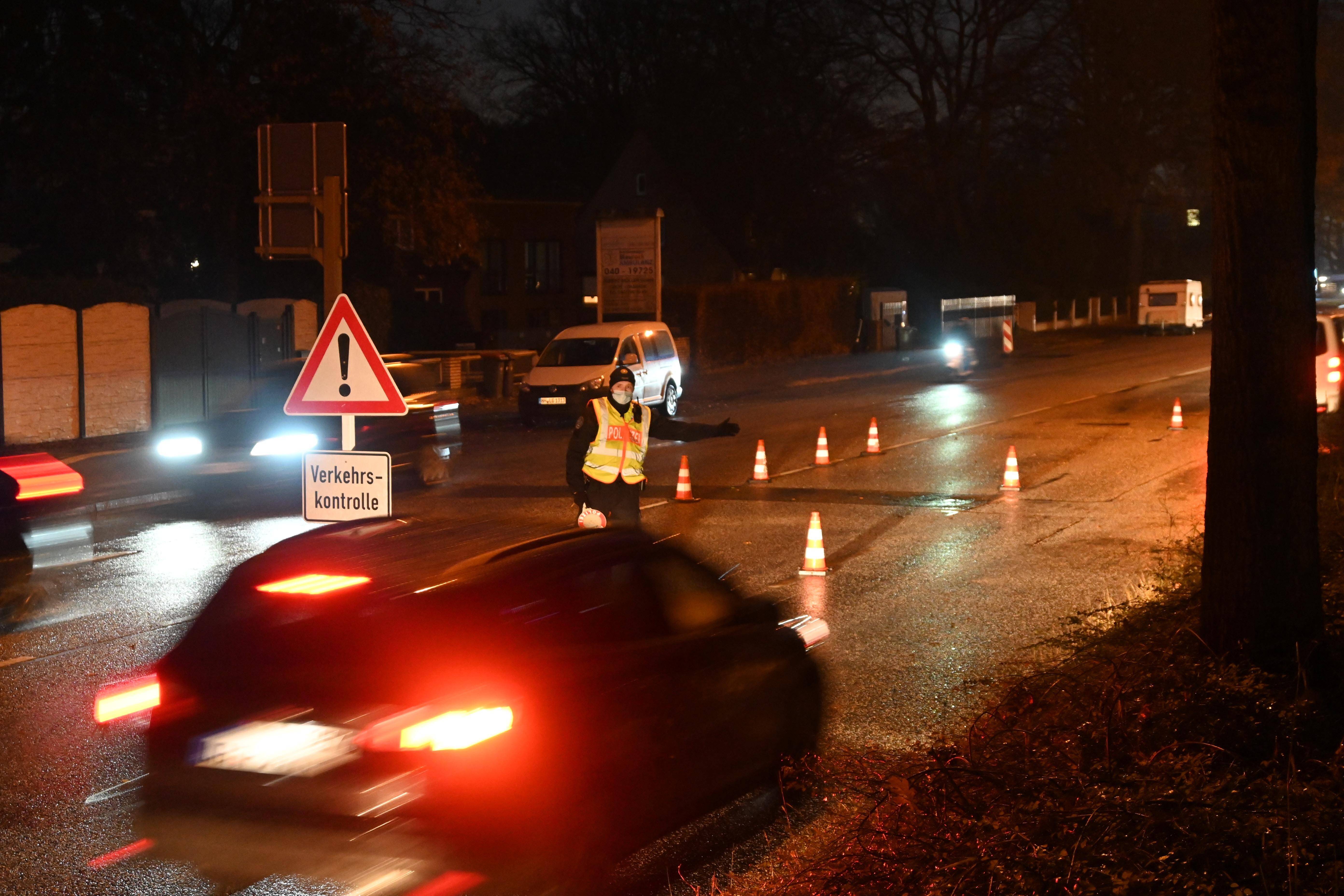 Weltweite Fahndung nach Hamburger Mafia Paten! Er soll für einen Mord und einen Mordaschlag verantwortlich sein